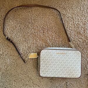 Michael Kors Crossbody